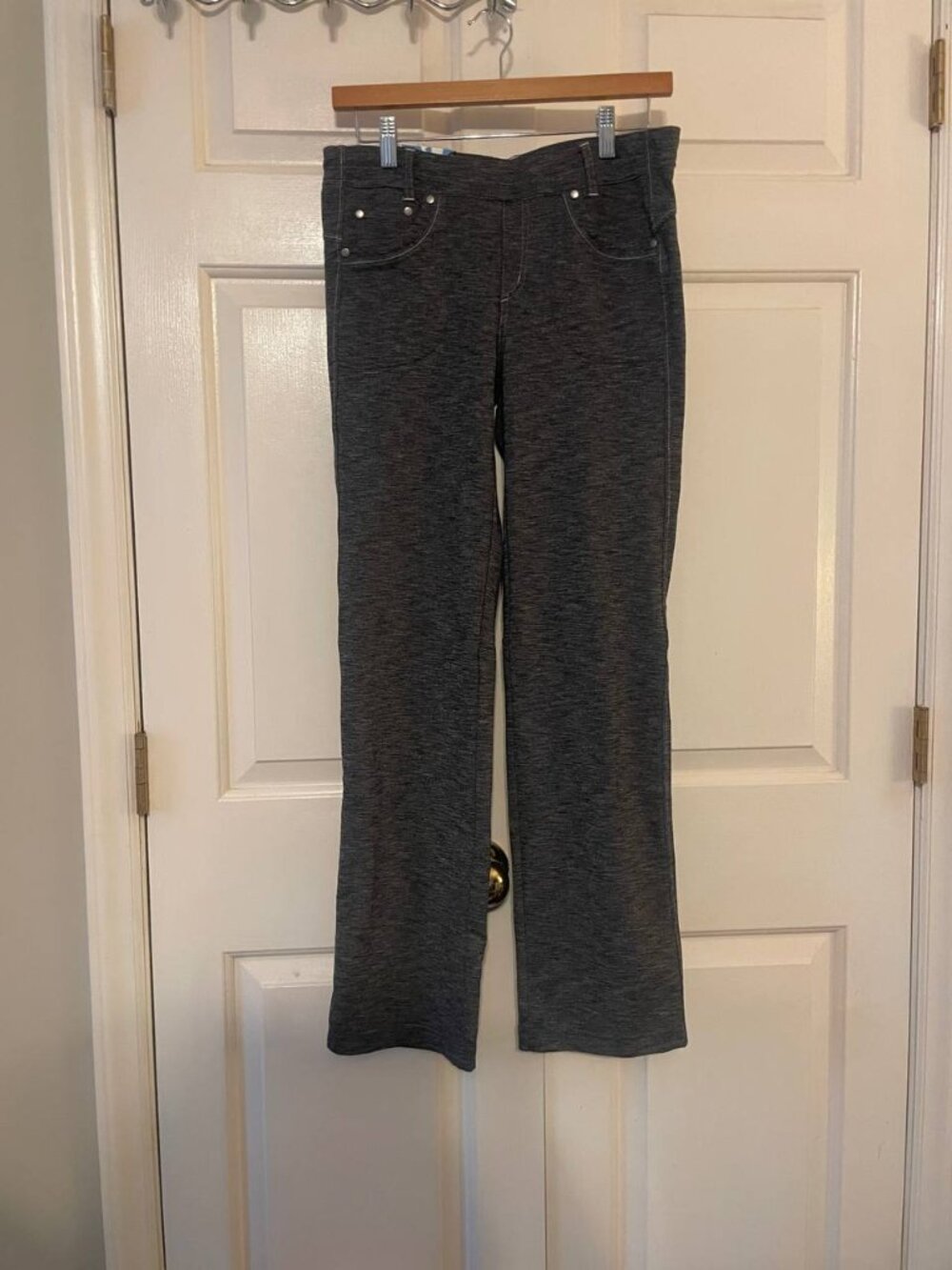 NWT KÜHL Women's Mova Straight 30" Pants 8 Short - Gorpcore Lite Athleisure